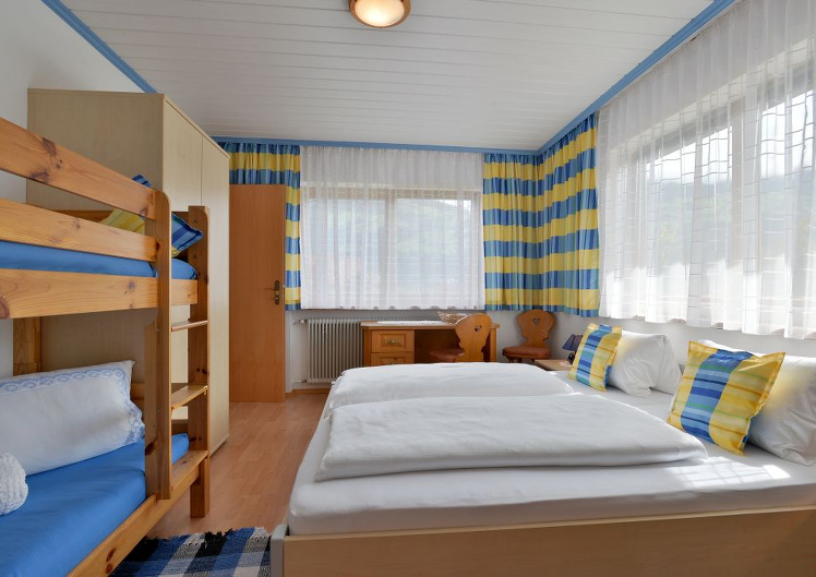Schlafzimmer in Ferienwohnung der Familie Hauser in Kaltenbach